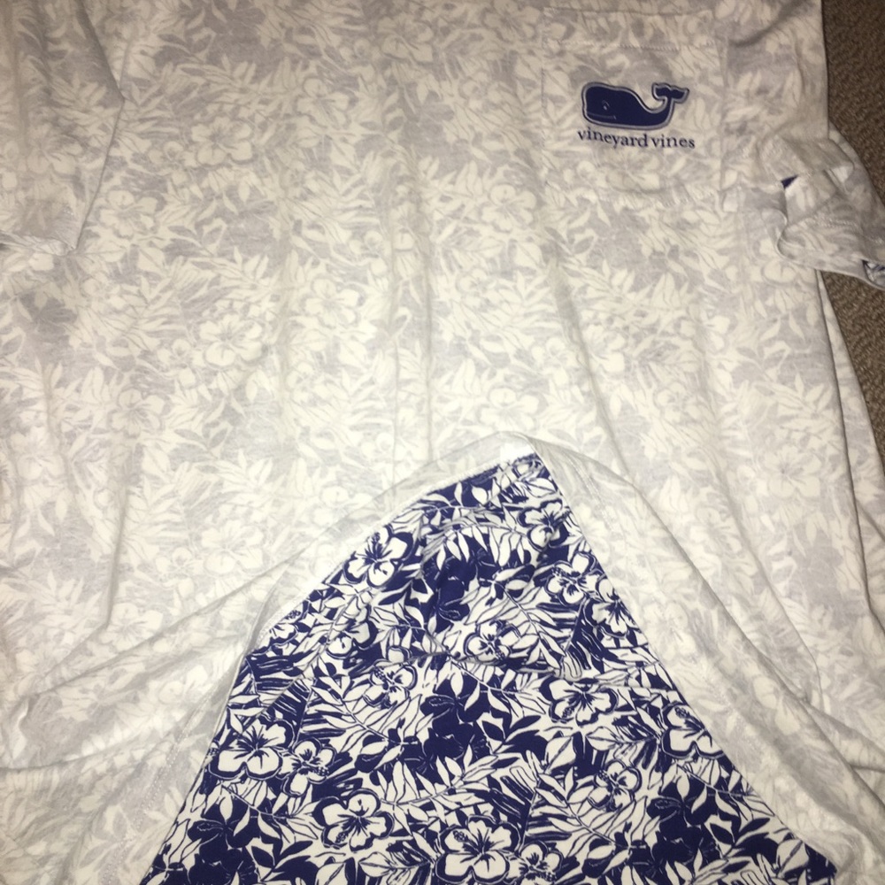 VINEYARD VINES REVERSIBLE T-SHIRT